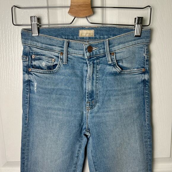 Mother Insider Crop Step Fray Jeans In Thrilling Shots 25 - Picture 3 of 10